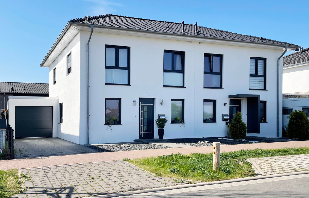 Doppelhaushälfte Burgdorf — Außenansicht