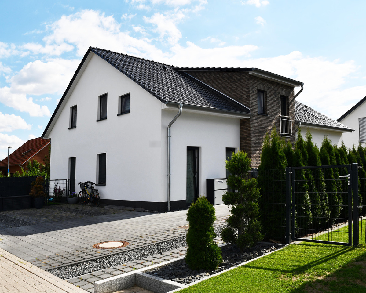Doppelhaushälfte Isernhagen — Außenansicht